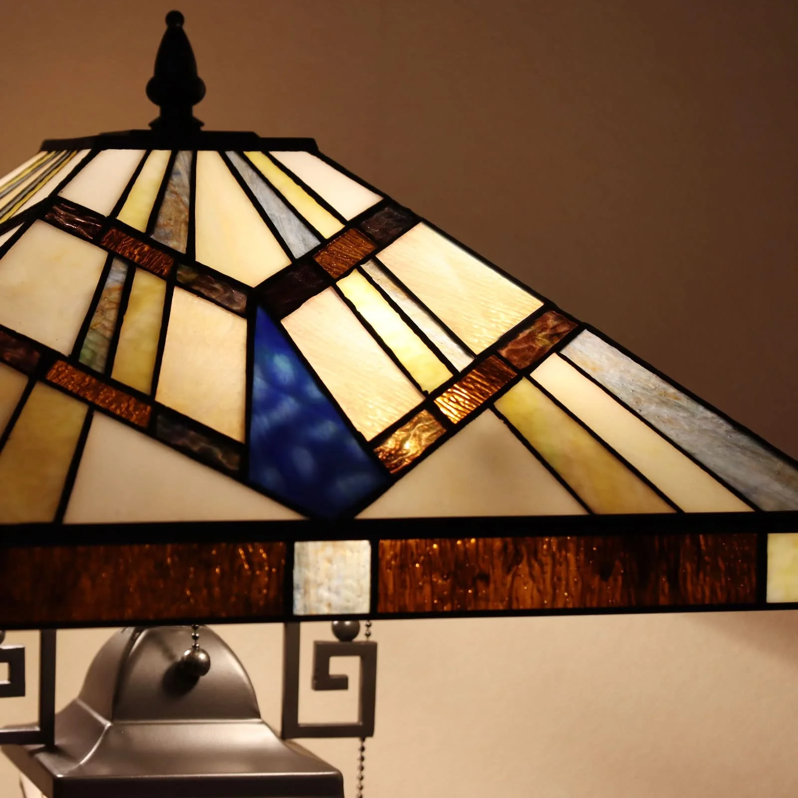 Capulina Tiffany Table Lamp 3-Light 16 Wide Stained Glass - Image 3