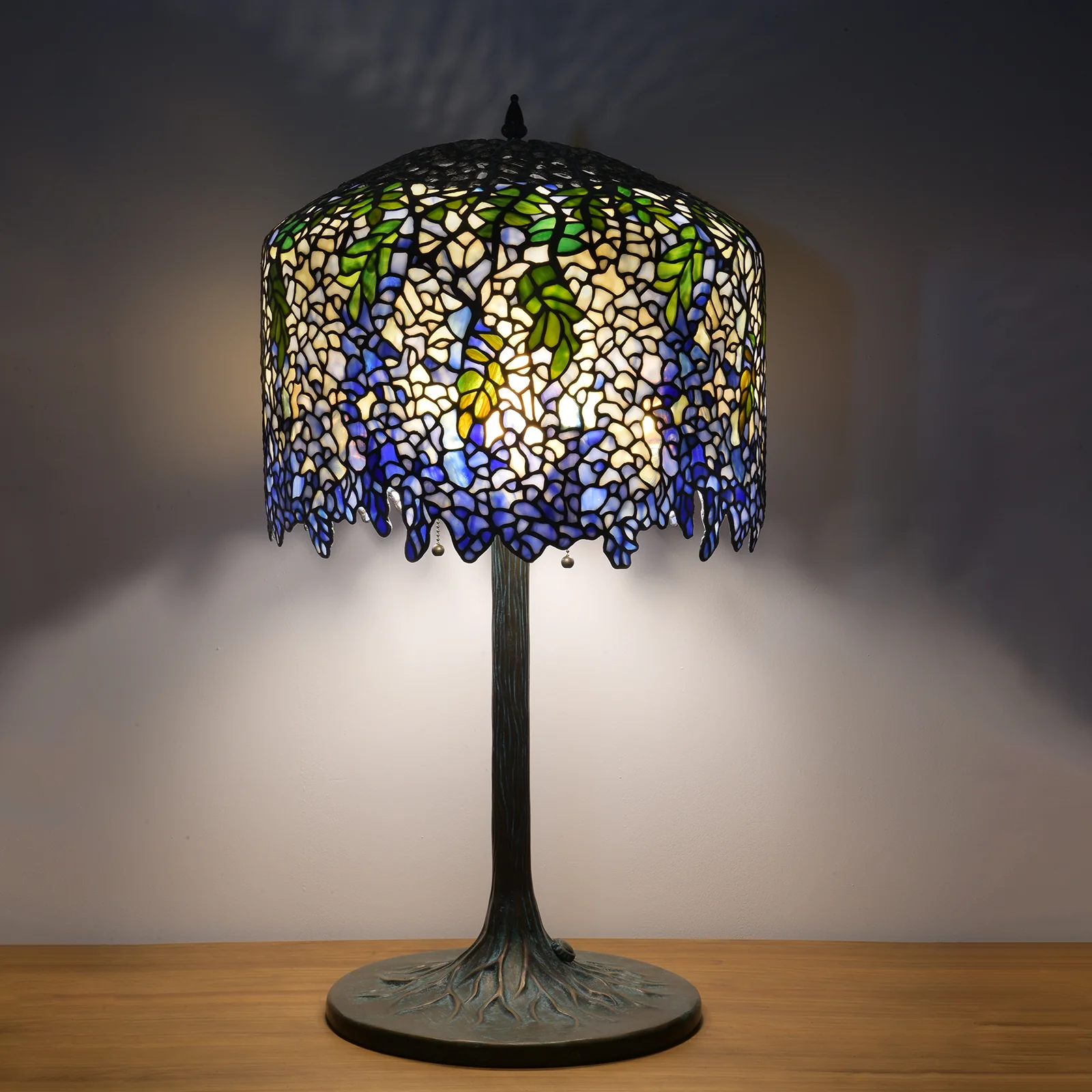 Thatyears Wisteria Tiffany Style Table Lamp – Handcrafted Stained Glass Decorative Lamp for Living Room, Bedroom, Home Office